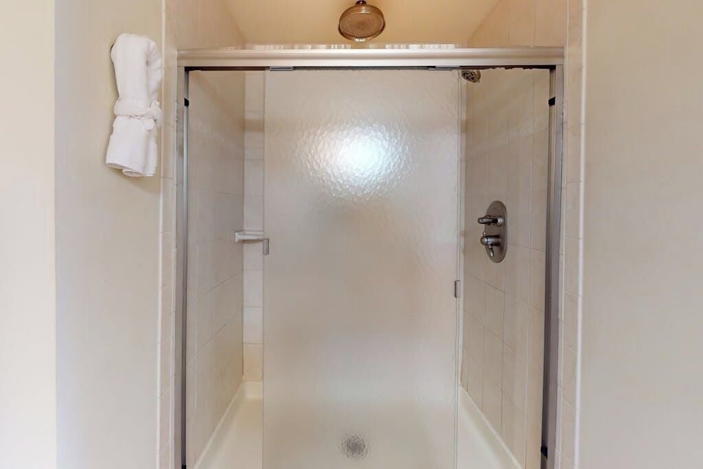 Photo of Bathroom in Dellwood