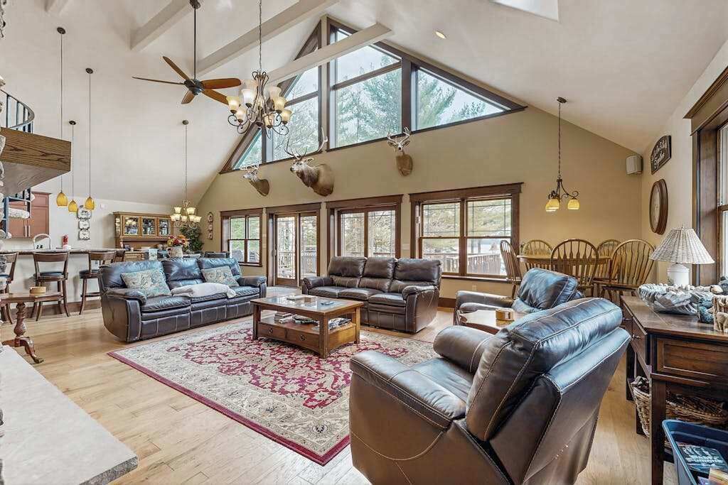 Photo of Livingroom in Tomahawk