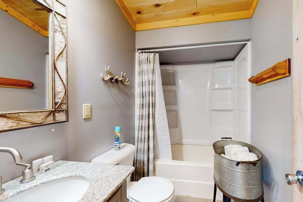 Photo of Bathroom in Mercer