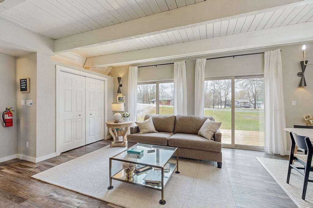 Photo of Livingroom in Nekoosa