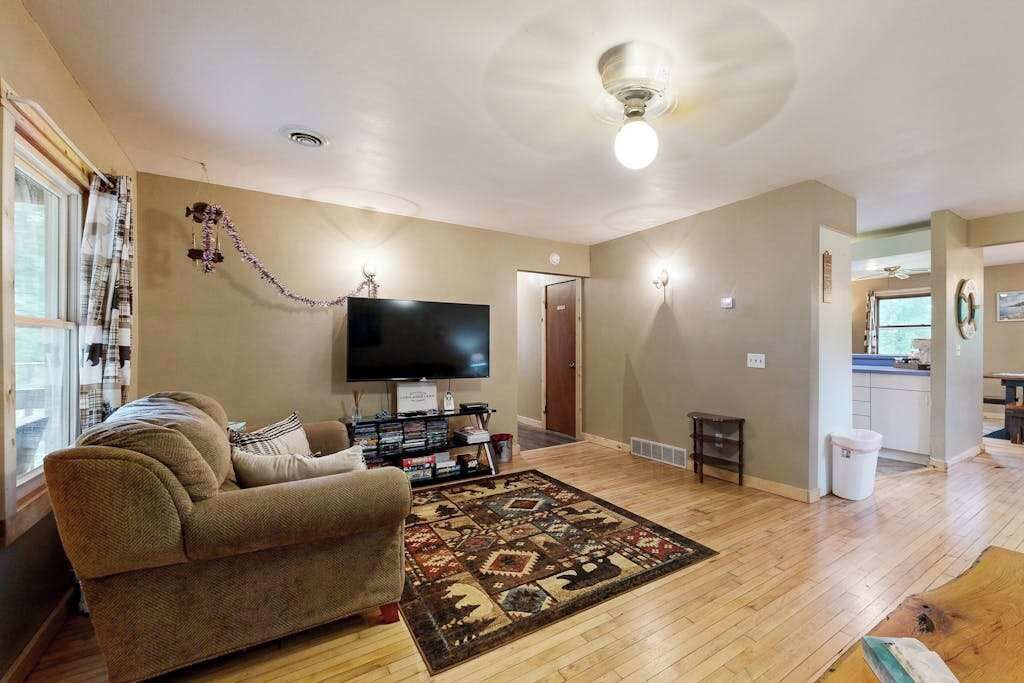 Photo of Livingroom in Big Bay
