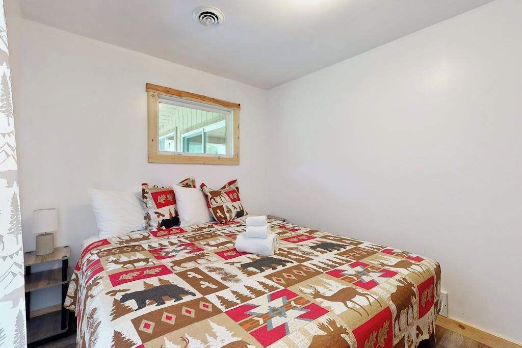Photo of Bedroom in Big Bay
