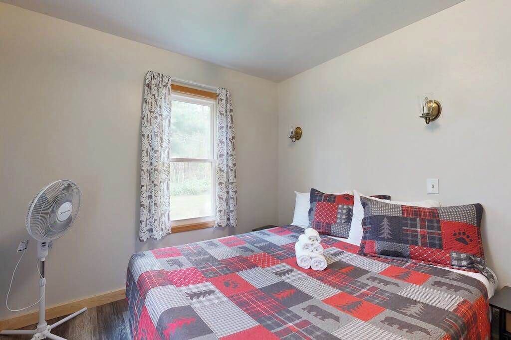 Photo of Bedroom in Big Bay