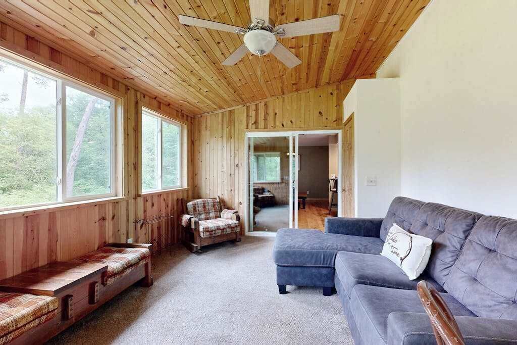 Photo of Livingroom in Big Bay