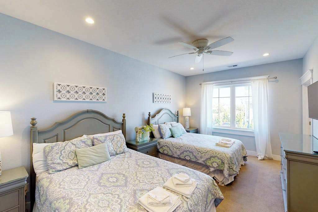 Photo of Bedroom in Sandbridge