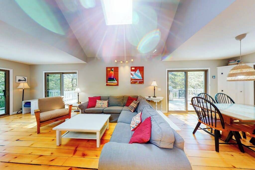 Photo of Livingroom in Truro