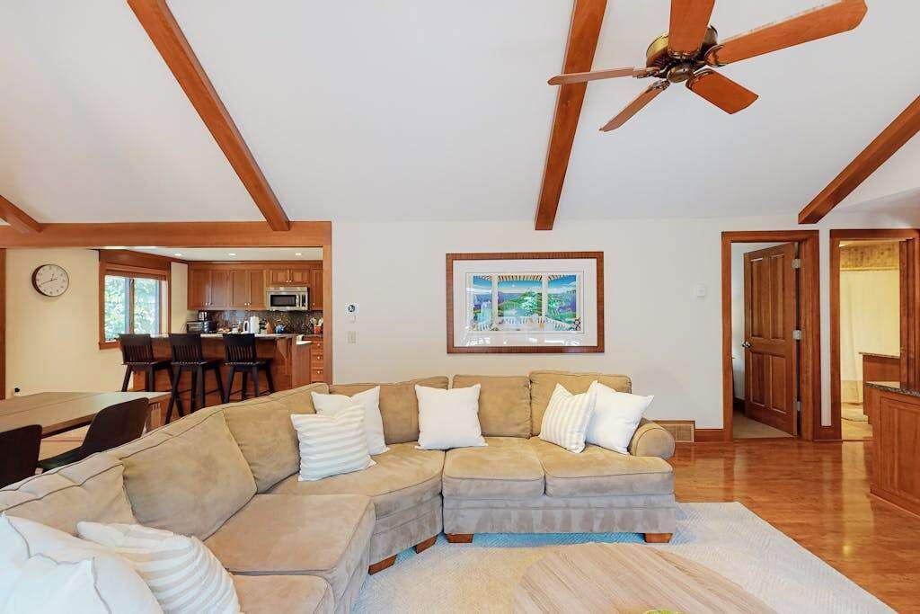 Photo of Livingroom in Mews Village
