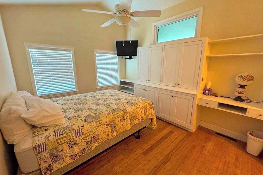 Photo of Bedroom in Pocasset