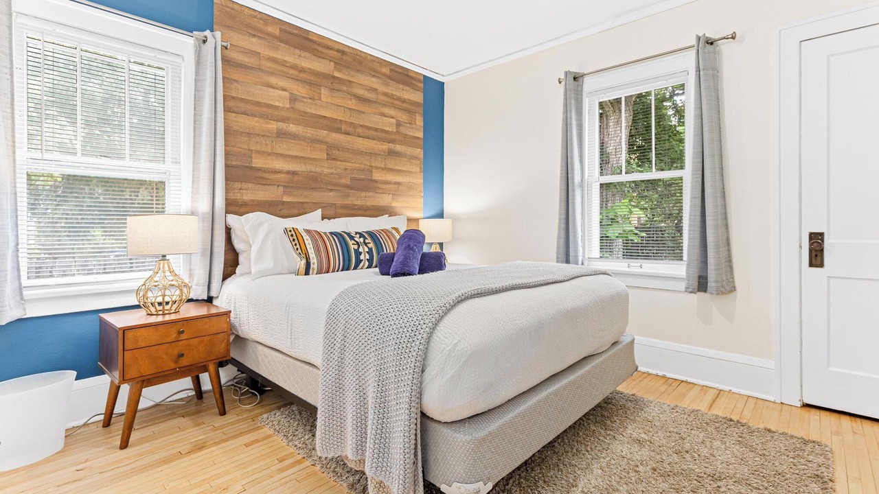 Photo of Bedroom in Midway