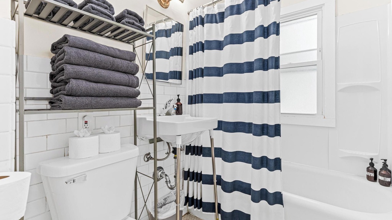 Photo of Bathroom in Midway