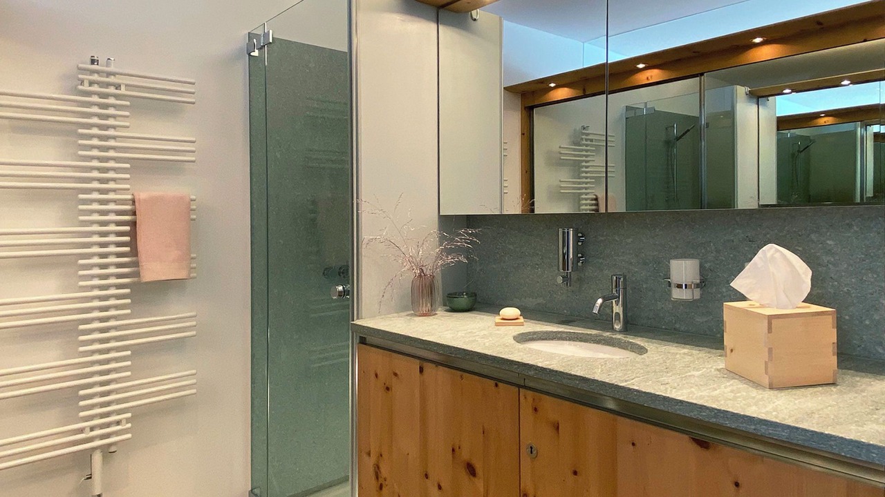 Photo of Bathroom in Brail