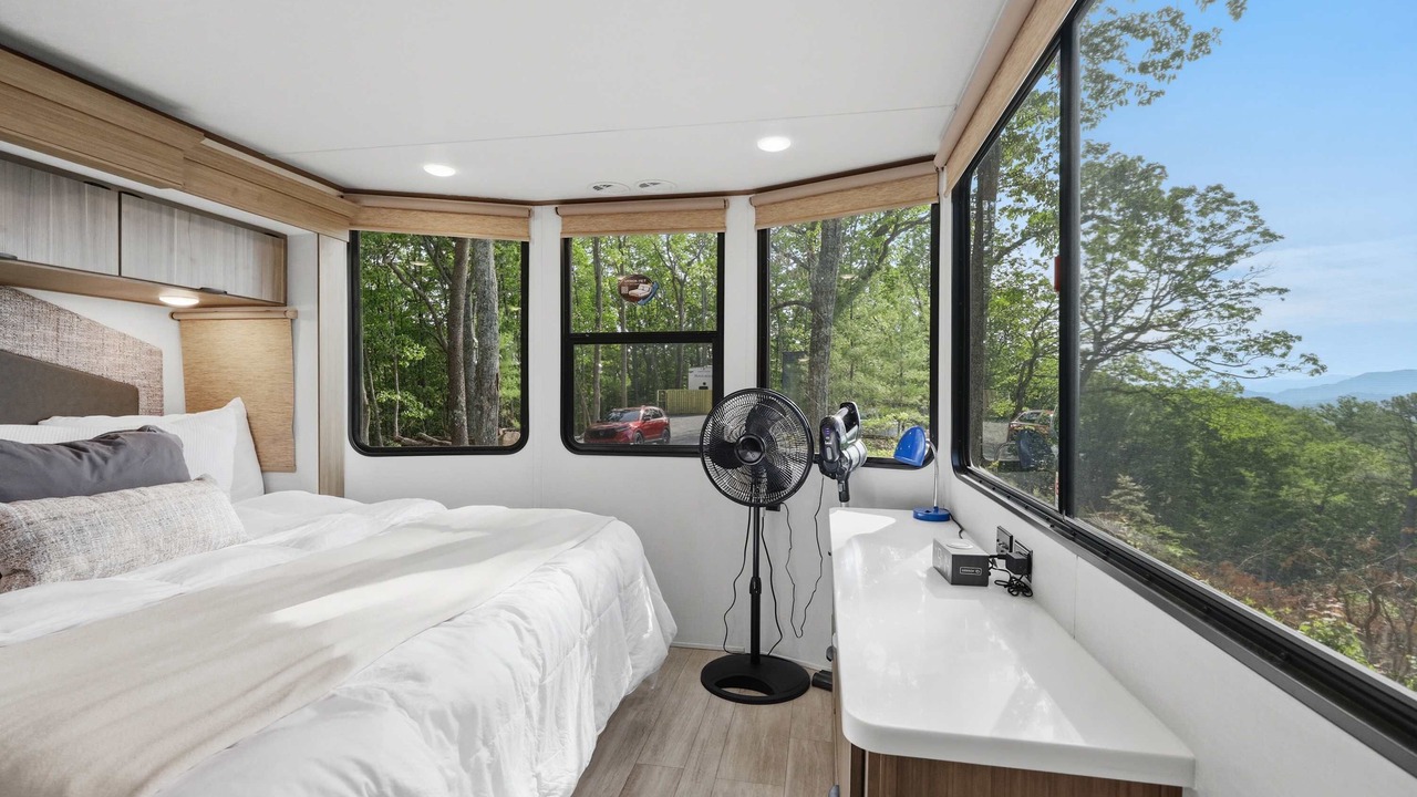 Photo of Livingroom in Tallassee