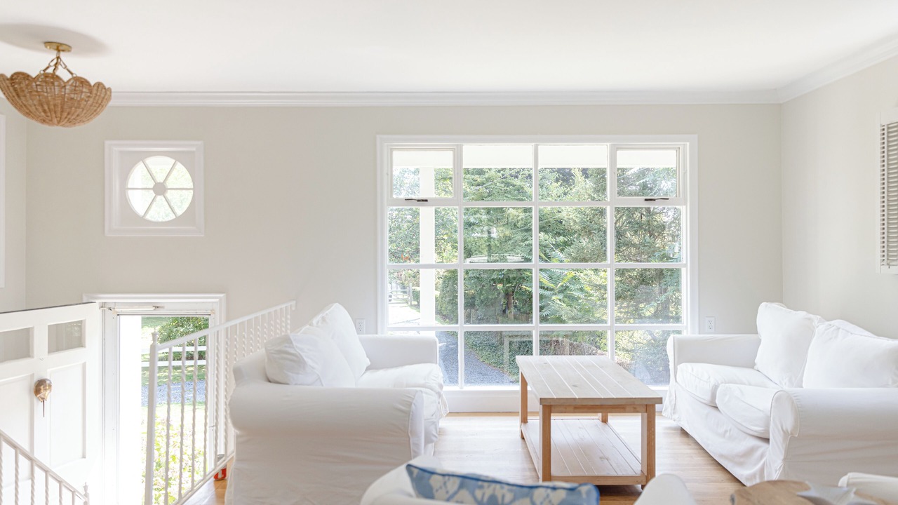 Photo of Livingroom in Easton's Point
