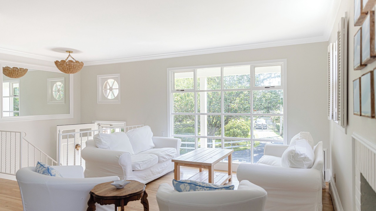 Photo of Livingroom in Easton's Point