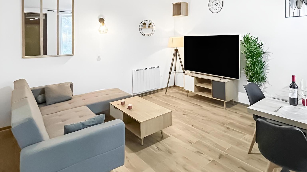 Photo of Livingroom in Saint-Leu-dEsserent