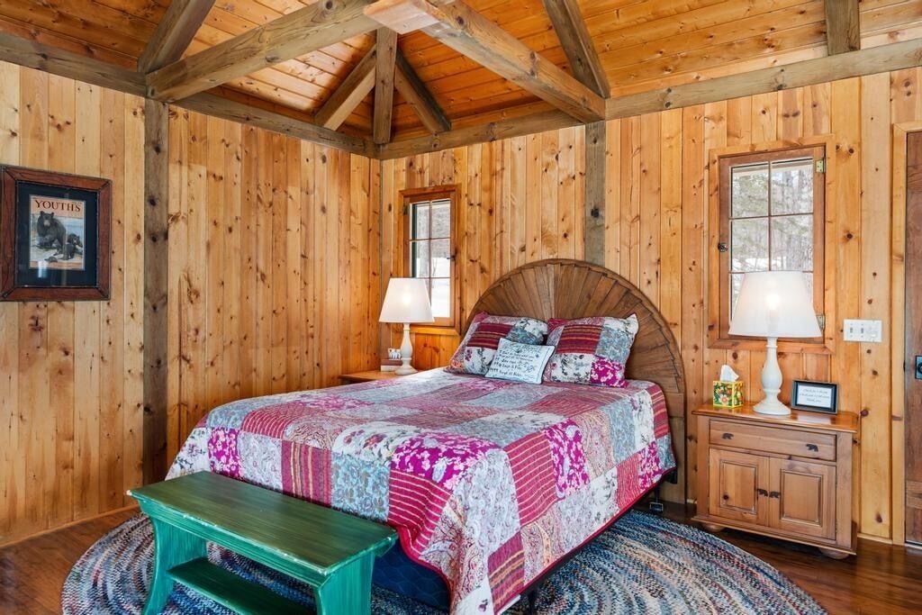 Photo of Bedroom in Harbor Springs
