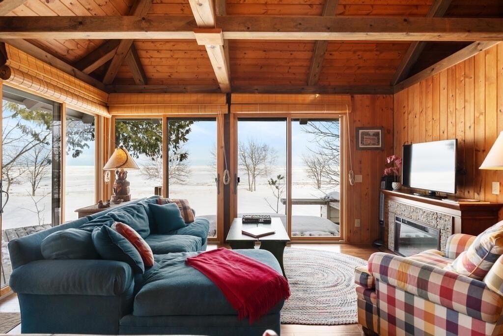 Photo of Livingroom in Harbor Springs
