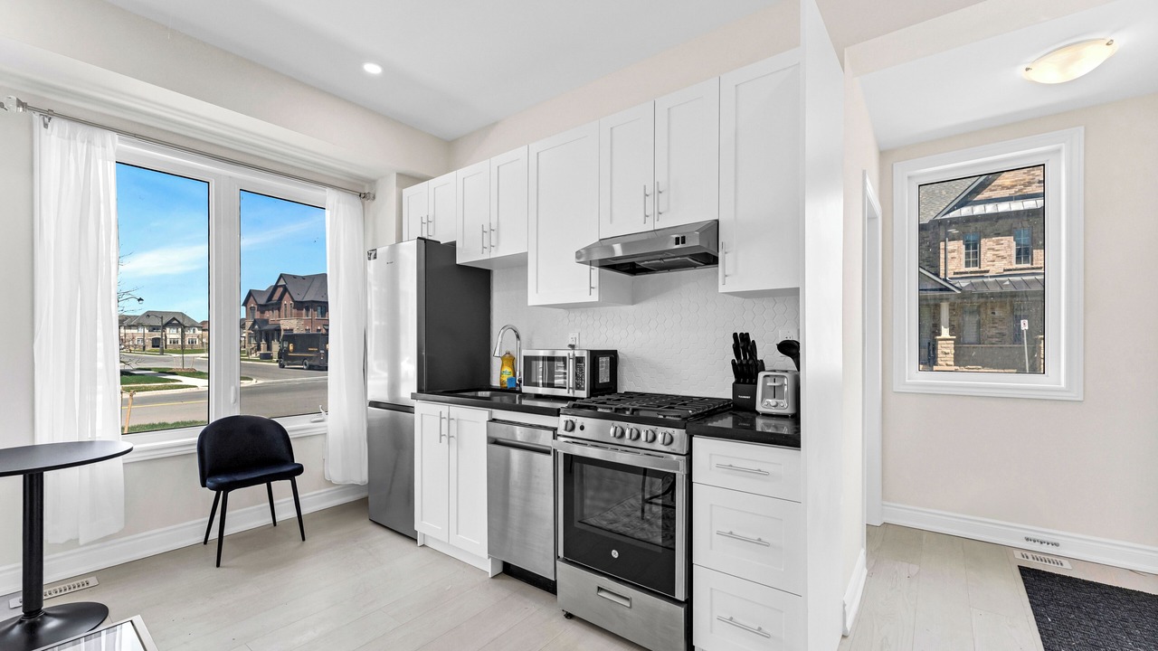 Photo of Kitchen in Oakville
