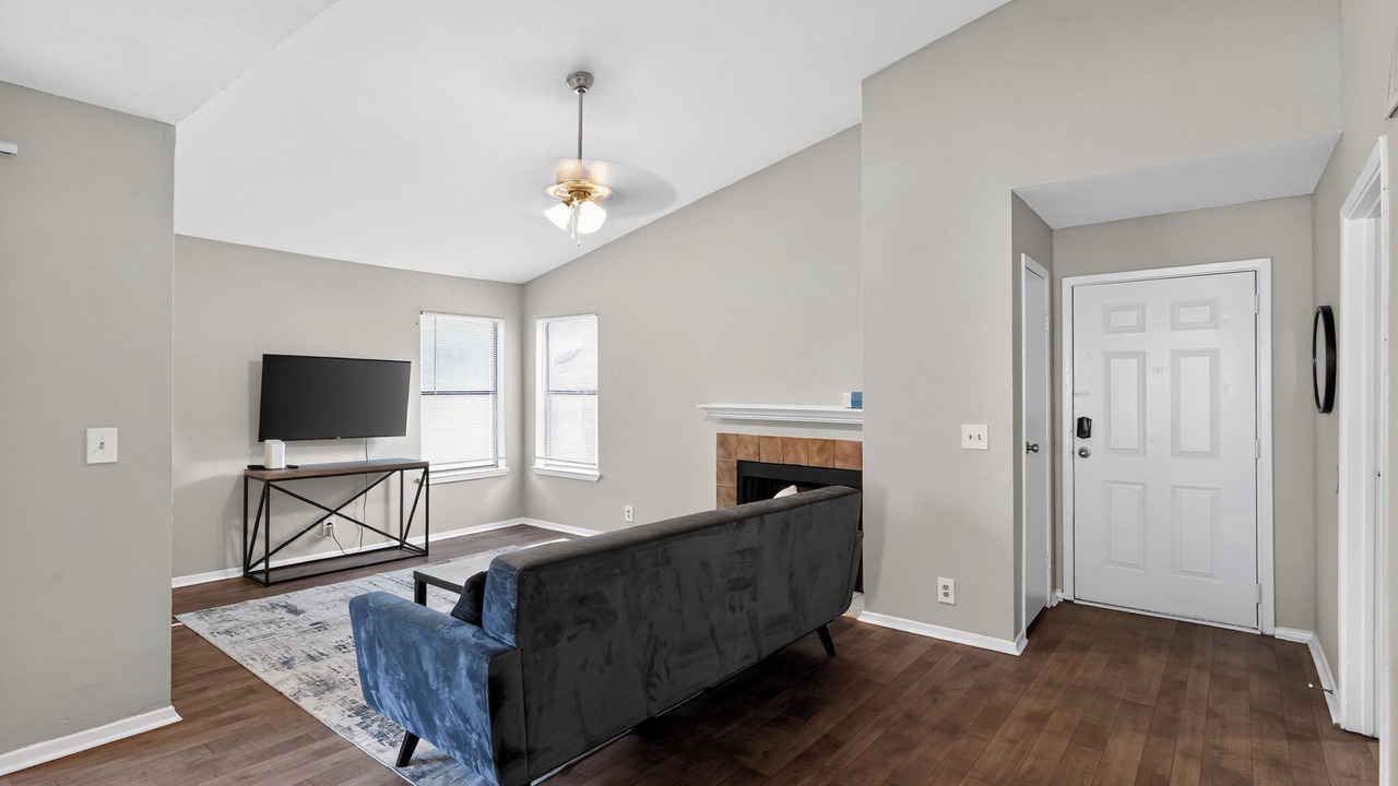 Photo of Livingroom in Donelson