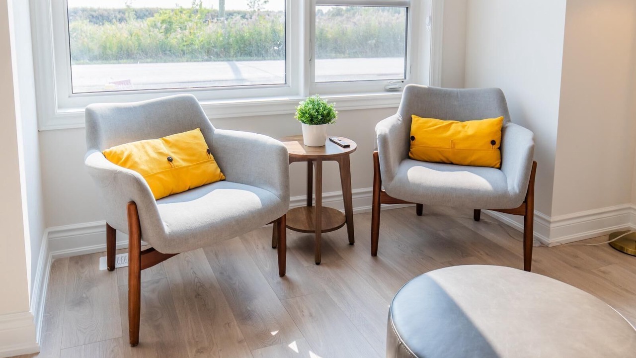 Photo of Livingroom in Oakville