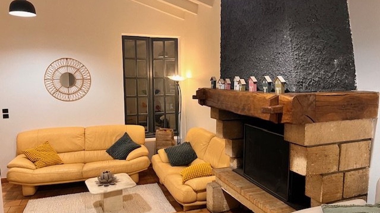 Photo of Livingroom in Nansouty-Saint-Genes