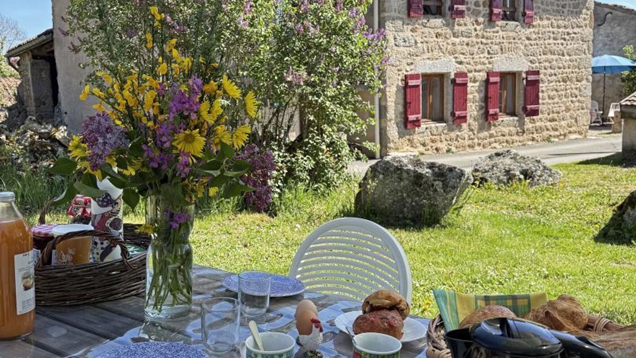 Photo of Outdoor in Saint-Julien-la-Vetre