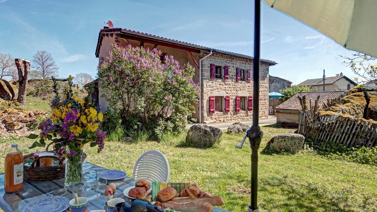 Photo of Outdoor in Saint-Julien-la-Vetre