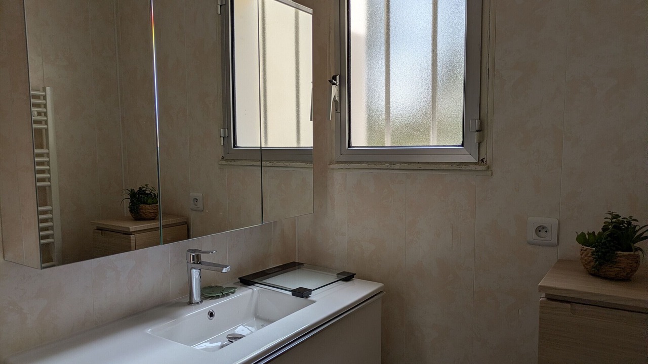 Photo of Bathroom in Germignonville