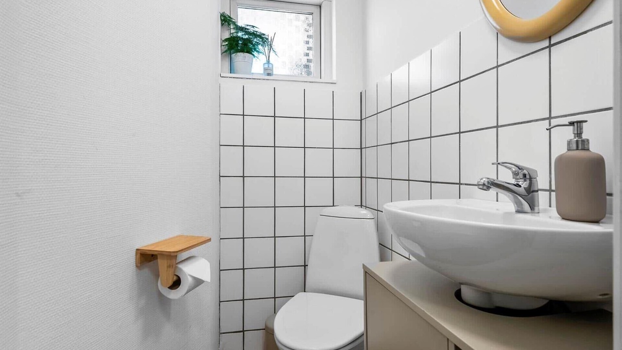 Photo of Bathroom in Beder Malling