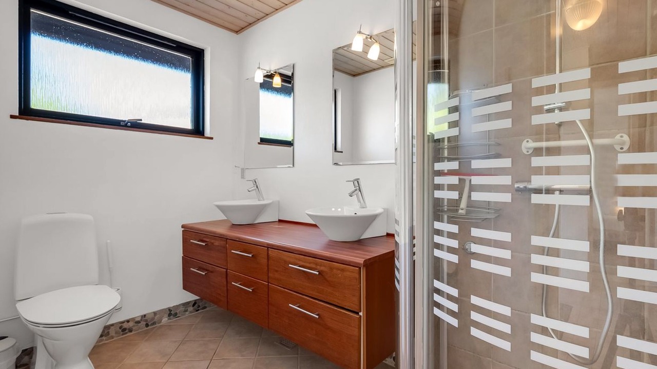 Photo of Bathroom in Lyngsbæk Strand