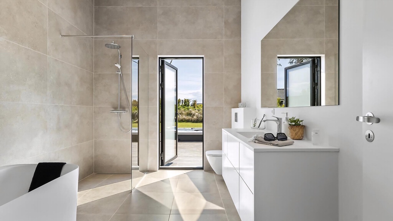 Photo of Bathroom in Hou
