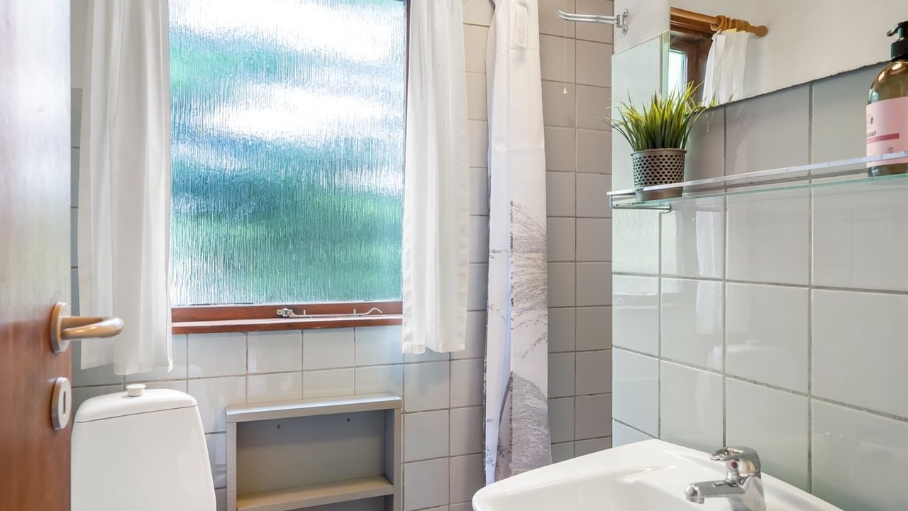 Photo of Bathroom in Hou