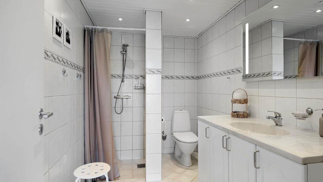 Photo of Bathroom in Vrist Strand