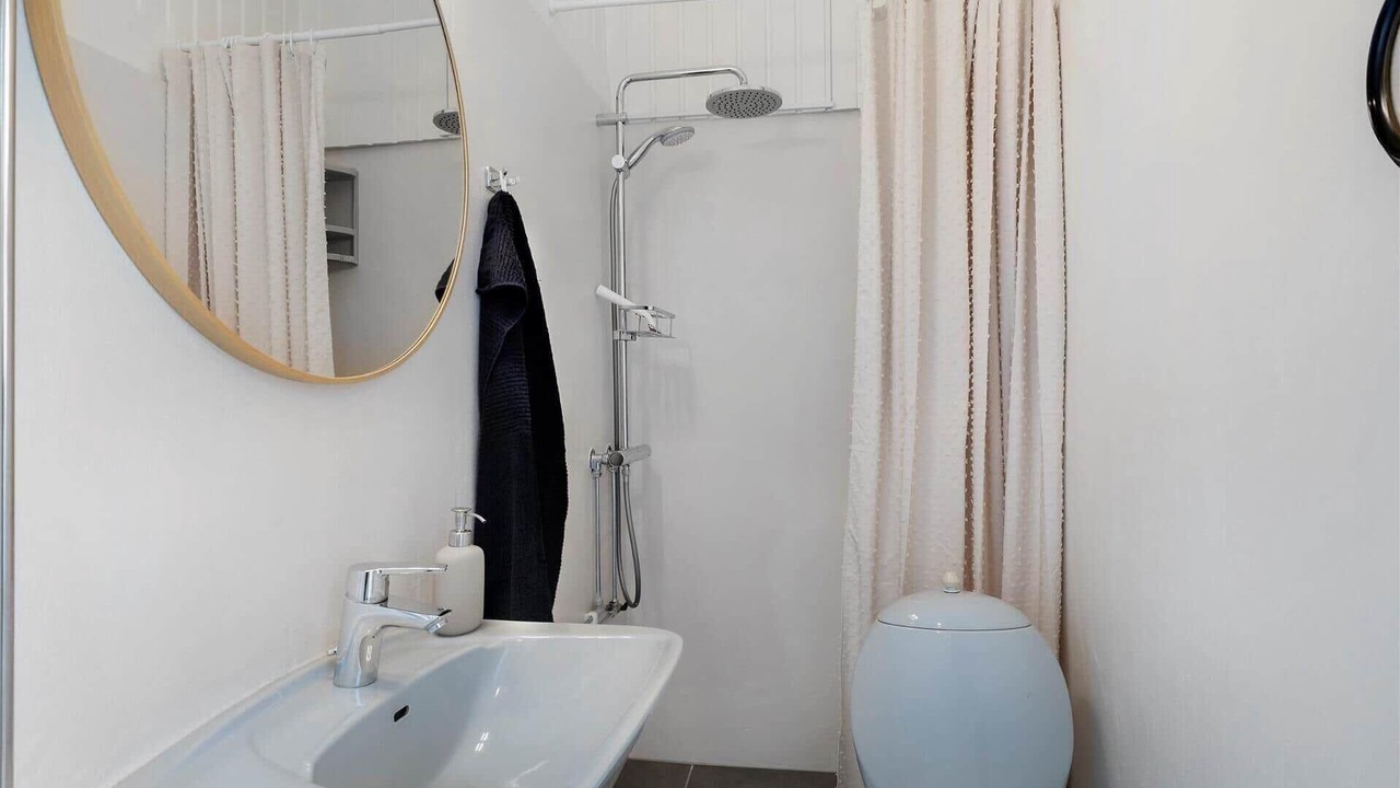 Photo of Bathroom in Vrist Strand
