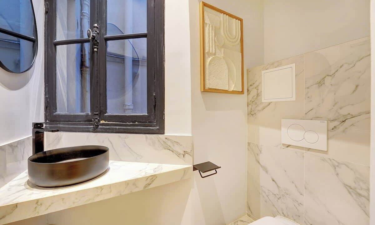 Photo of Bathroom in Quartier de la Porte-Saint-Denis