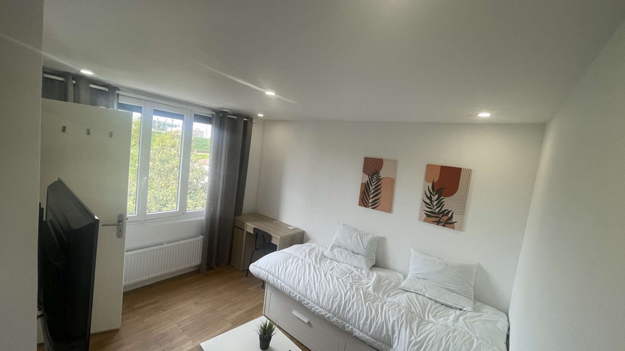 Photo of Bedroom in Argenteuil