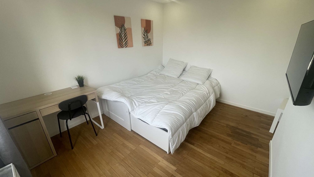 Photo of Bedroom in Argenteuil
