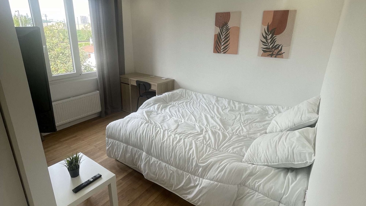 Photo of Bedroom in Argenteuil