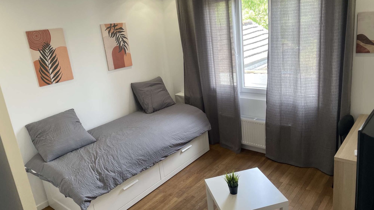 Photo of Bedroom in Argenteuil