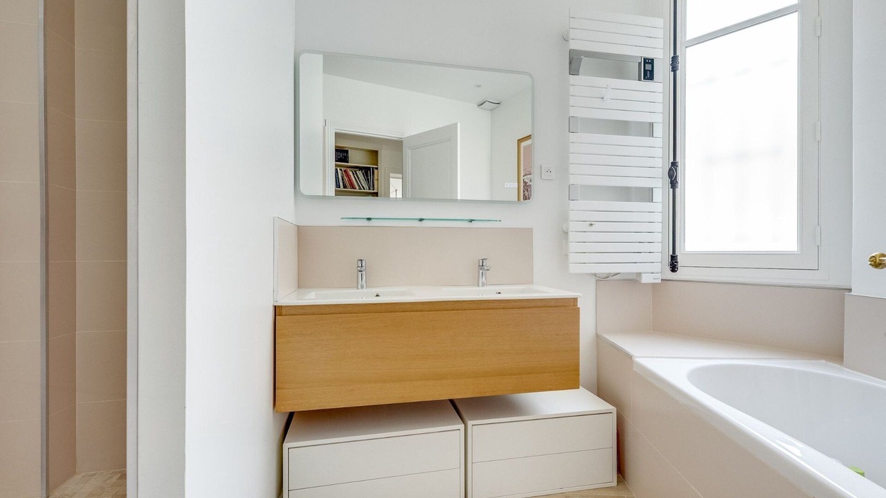 Photo of Bathroom in Quartier de la Plaine-de-Monceaux