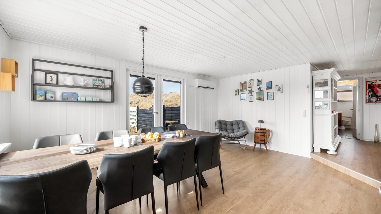 Photo of Others in Houvig Strand