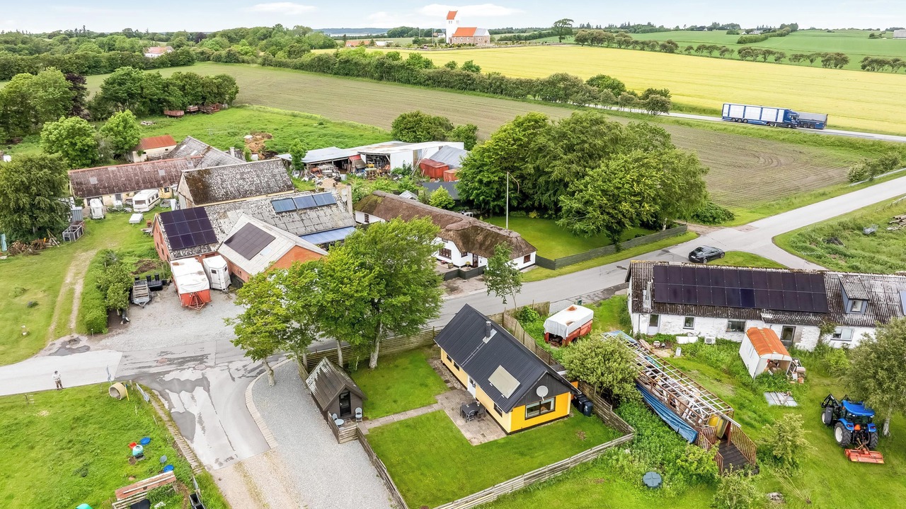 Photo of Others in Vesløs