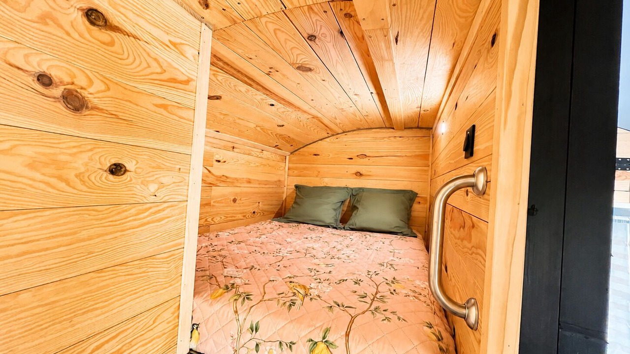 Photo of Bedroom in Mignaloux-Beauvoir