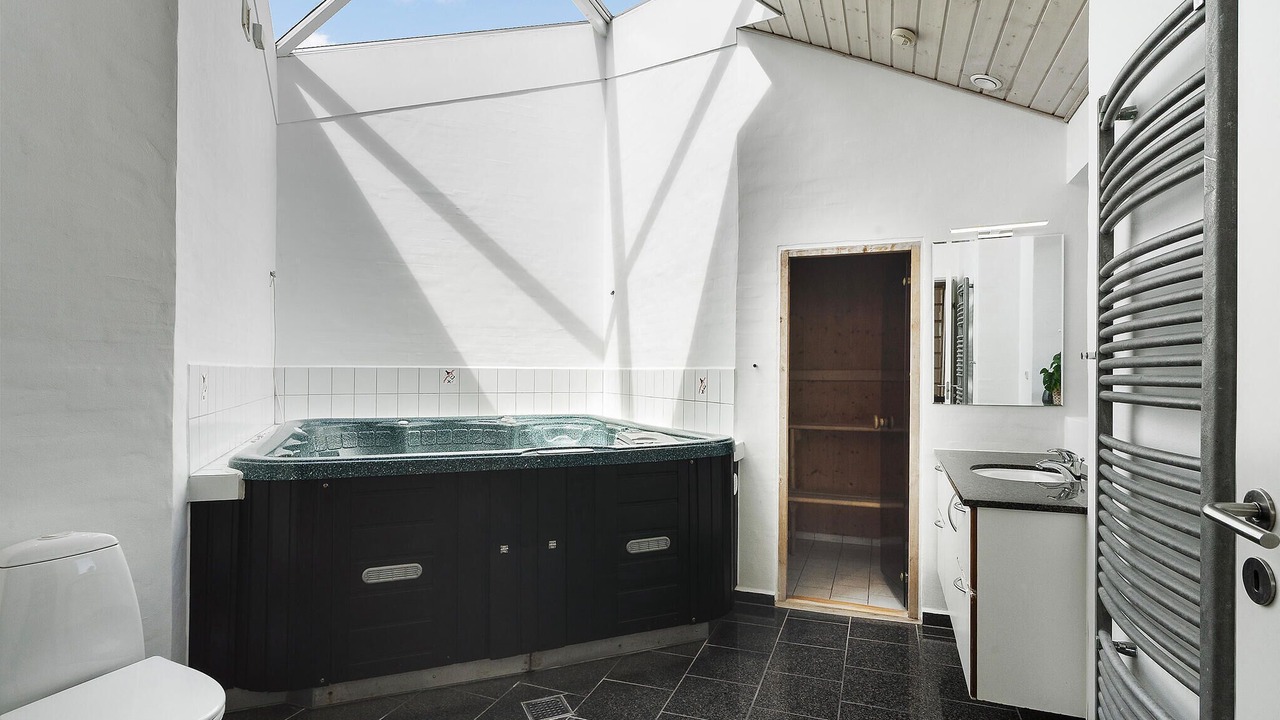 Photo of Bathroom in Haurvig