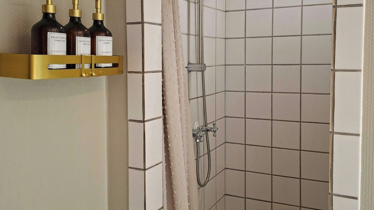 Photo of Bathroom in Hou