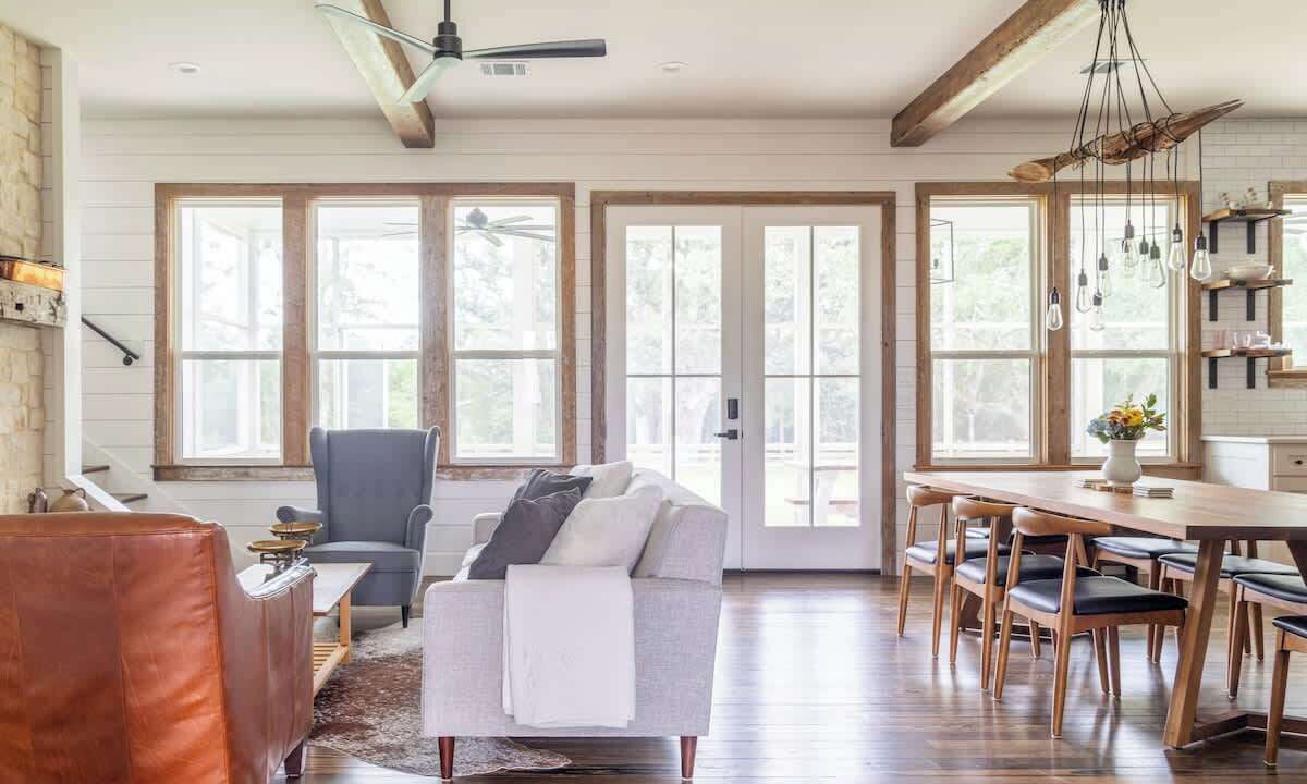 Photo of Livingroom in La Grange