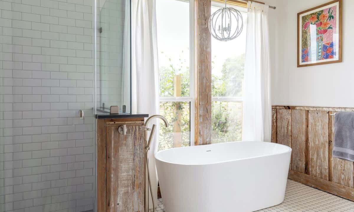 Photo of Bathroom in La Grange