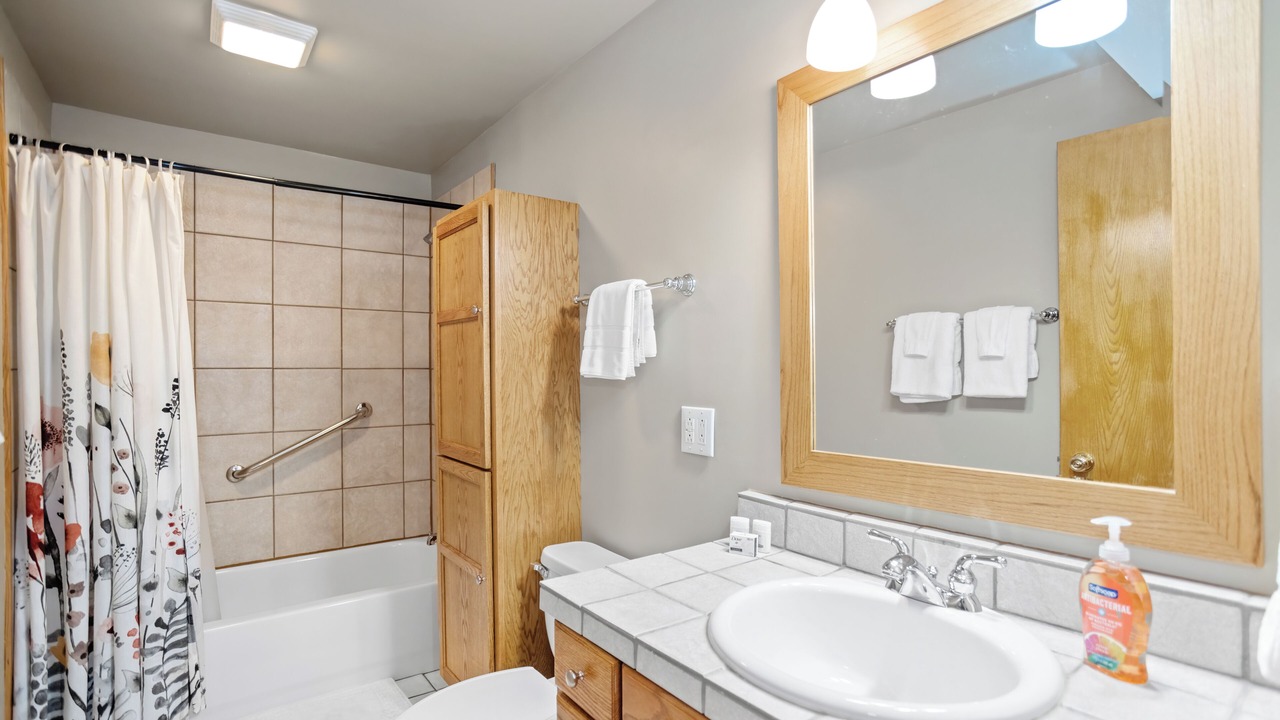 Photo of Bathroom in Grand Beach