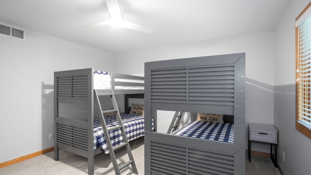 Photo of Bedroom in Grand Beach