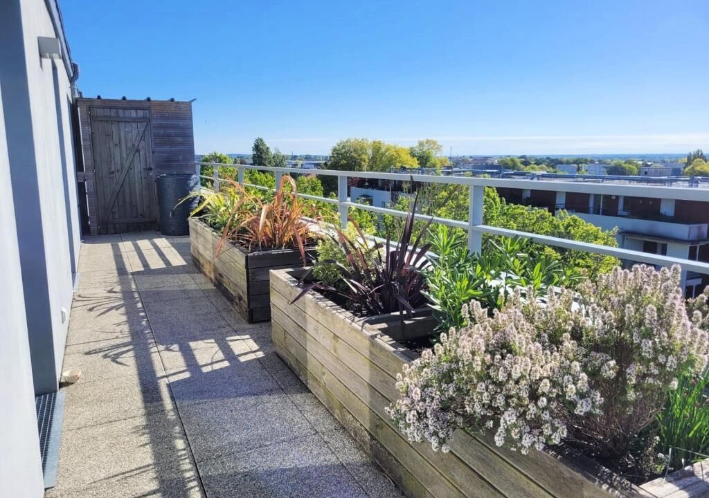 Photo of Patio Balcony in Pilotiere